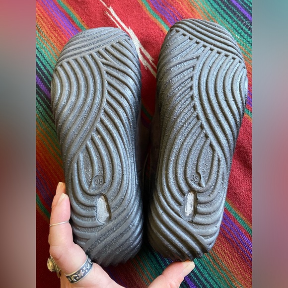 Wolky Leather Maryjane Shoes. Velcro closure. Size 7 US. Charcoal. Like new! - Picture 10 of 12